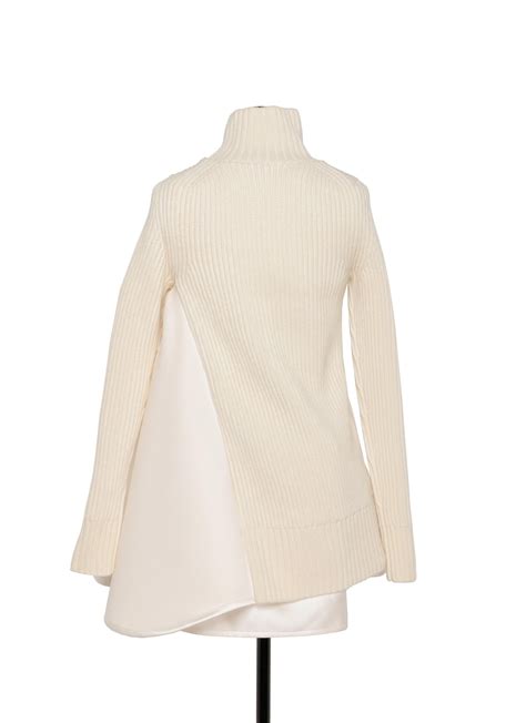 Wool silk dress with retro G in off white 